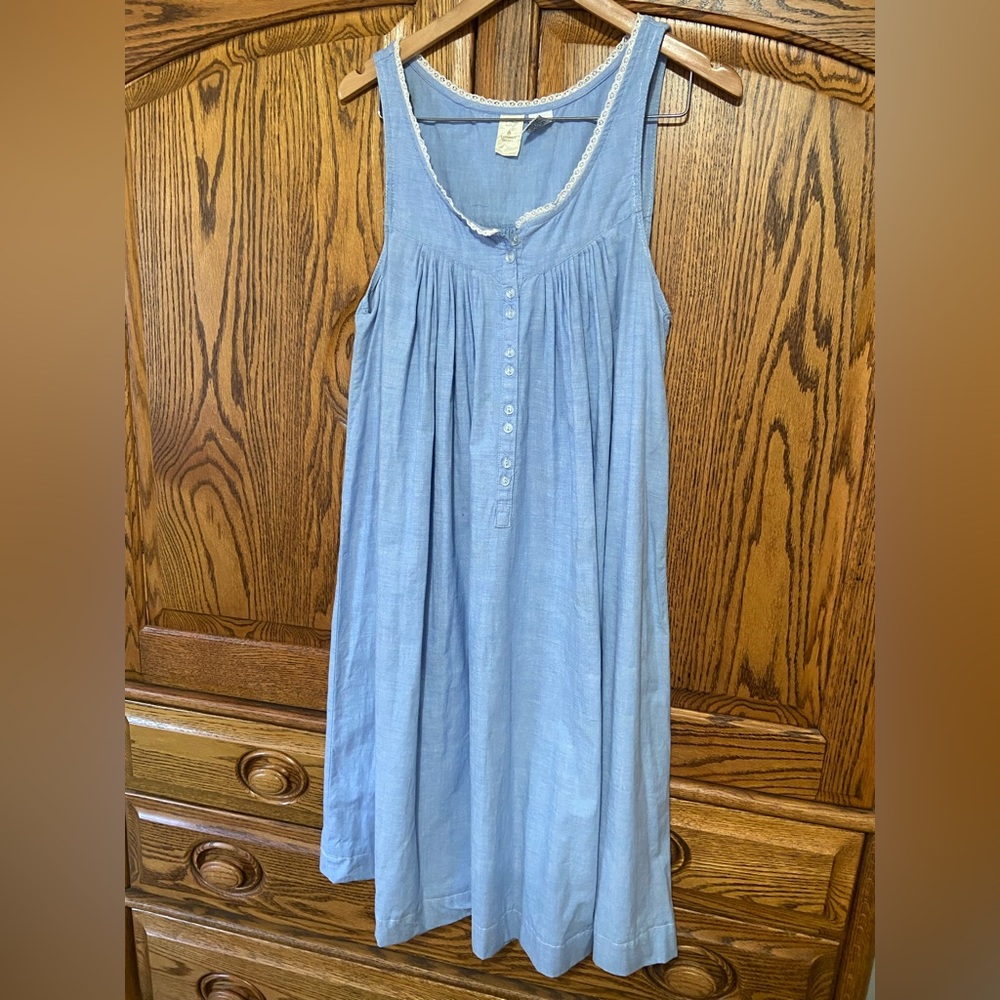 Victoria Secret Medium Light Blue Country Sleeveless Button-Down Dress